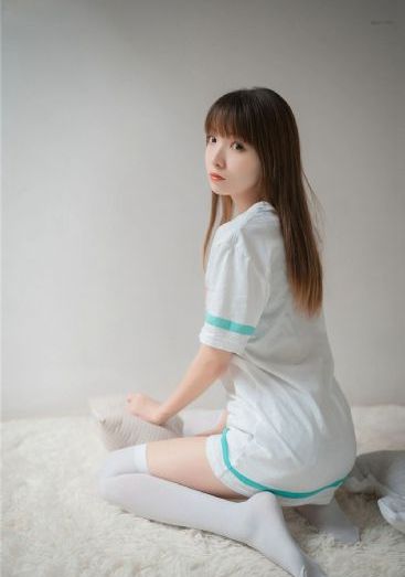 用力挺进她的花苞啊～太深了-花絮电影无删减版
