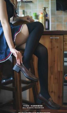 娇妻裸体交换俱乐部61-手机迅雷电影在线看