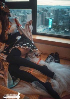 一边揉美女胸一边摸屁股-迅雷下载日本电影在线